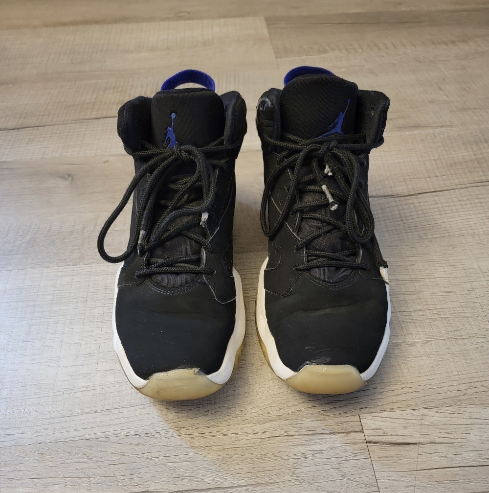Men's Black Athletic Shoes